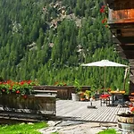 Beim Holzschnitzer-1 By Interhome * 索尔登