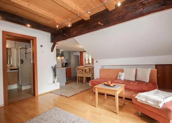 Daire Beim Holzschnitzer-1 By Interhome